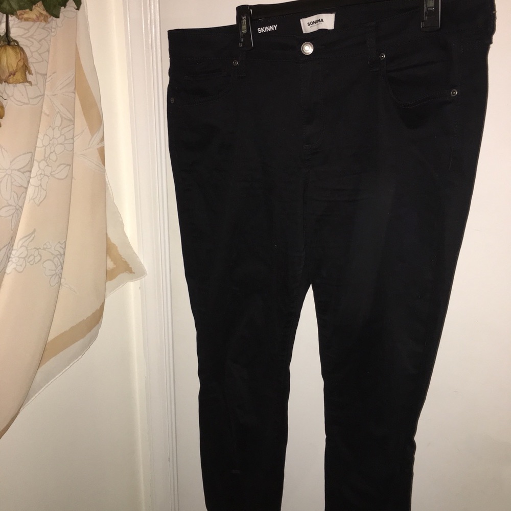 Black Skinny Jeans
